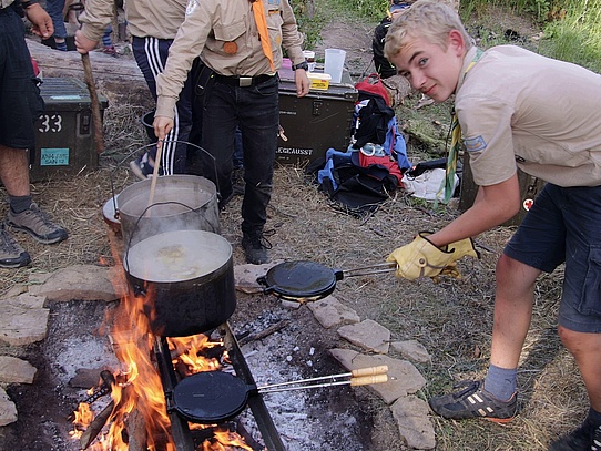 Waffeleisen überm Feuer